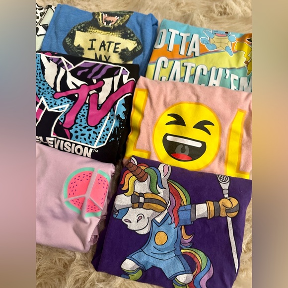 Girls Graphic Play TShirt 9 pcs. Lot Bundle 7/8 Pokémon Stitch Unicorn AC/DC MTV - Picture 3 of 8
